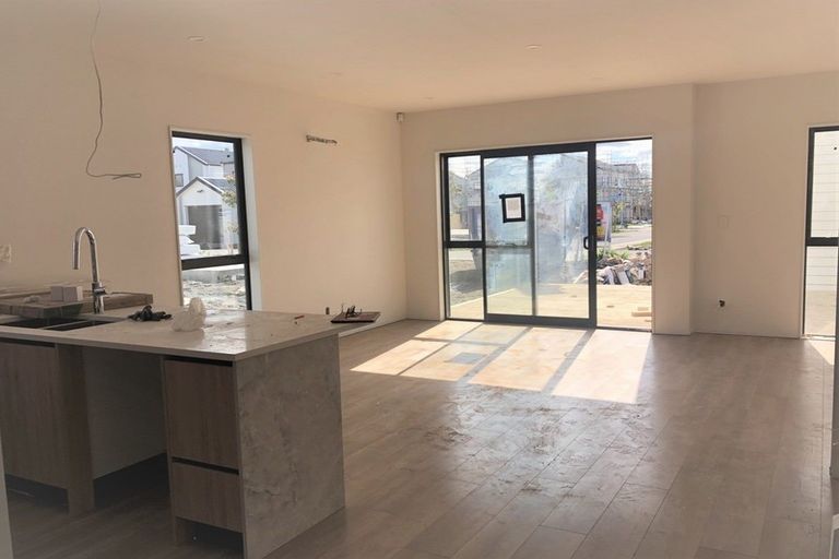 Photo of property in 141 Grove Road, Papakura, 2110