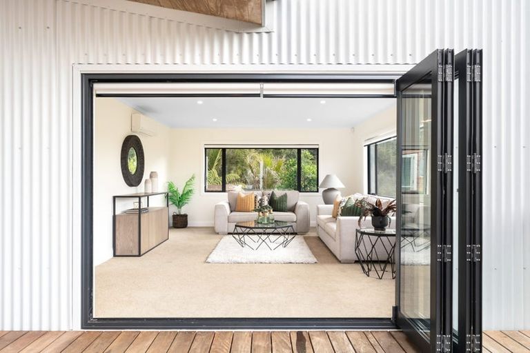 Photo of property in 12 Sunnyvale Road, Waitakere, Auckland, 0614
