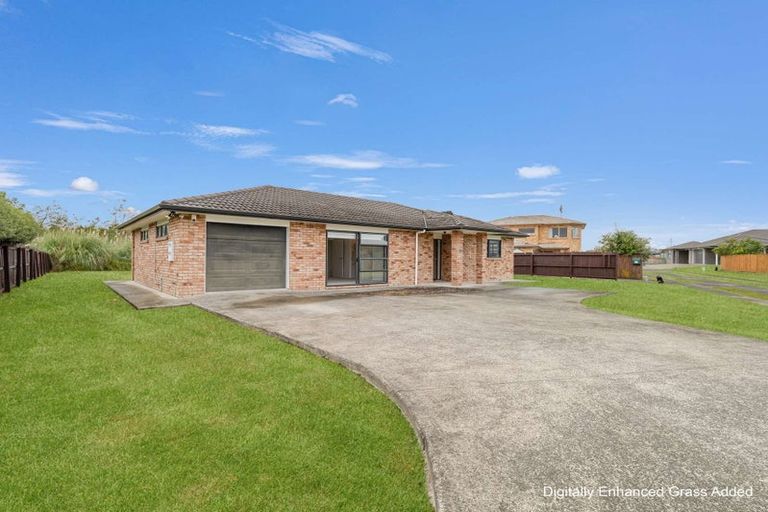 Photo of property in 19 Aitkenhead Court, Parakai, 0830
