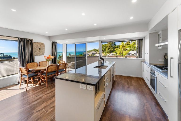 Photo of property in 8 The Cliffs, Britannia Heights, Nelson, 7010