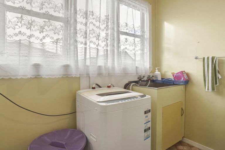 Photo of property in 21 Bradshaw Street, South Dunedin, Dunedin, 9012