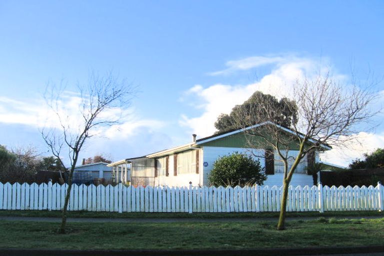 Photo of property in 23 Cartier Crescent, Flaxmere, Hastings, 4120