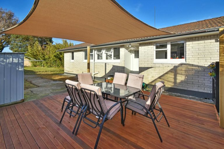 Photo of property in 12 Crampton Place, Manurewa, Auckland, 2102
