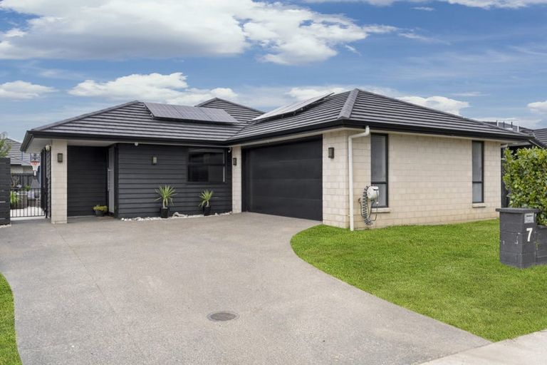 Photo of property in 7 Livingstone Drive, Papamoa Beach, Papamoa, 3118