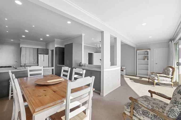 Photo of property in 27 List Street, Welbourn, New Plymouth, 4310