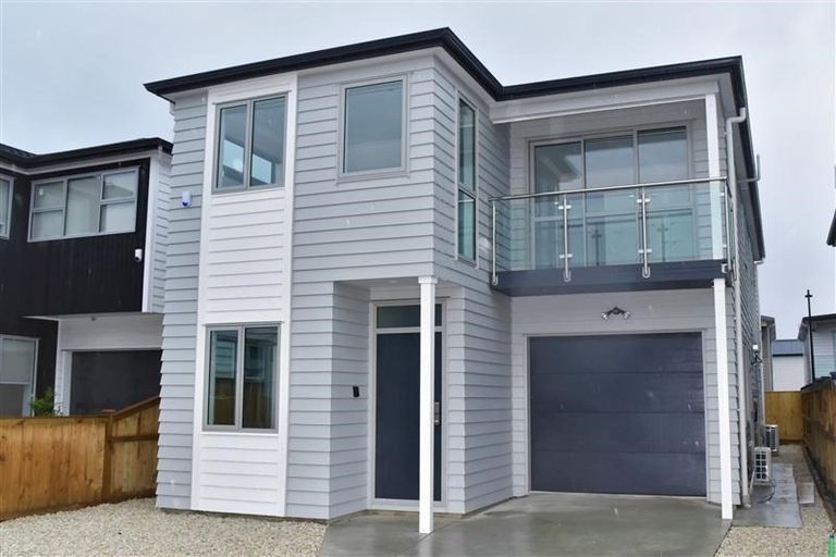 Photo of property in 32 Silvereye Road, Hobsonville, Auckland, 0616