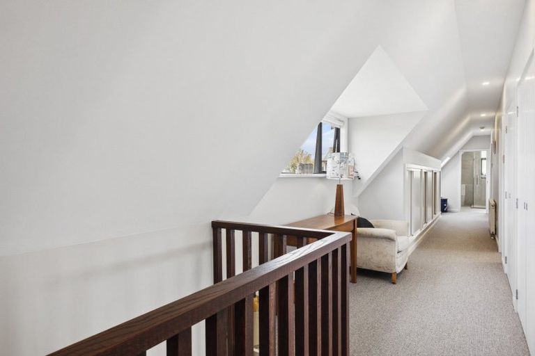 Photo of property in 20 Brownville Crescent, Maori Hill, Dunedin, 9010