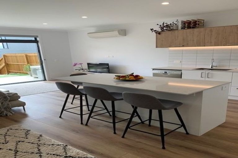 Photo of property in 7 Hudson Bay Road, Hobsonville, Auckland, 0616