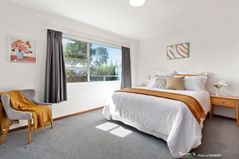 Photo of property in 73 Marine Parade, Seatoun, Wellington, 6022