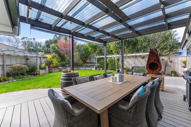 Photo of property in 10f Tupare Place, Highlands Park, New Plymouth, 4312