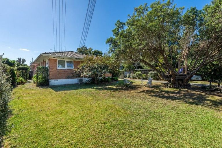Photo of property in 1/153 Shakespeare Road, Milford, Auckland, 0620