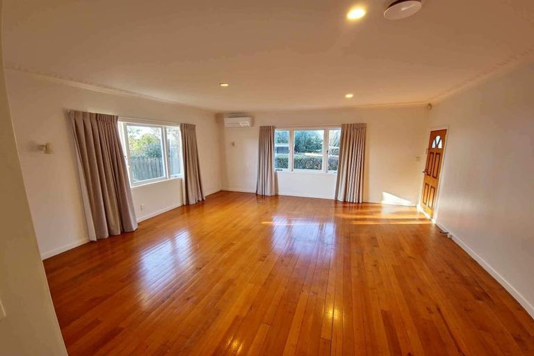Photo of property in 49 Gardner Avenue, New Lynn, Auckland, 0600
