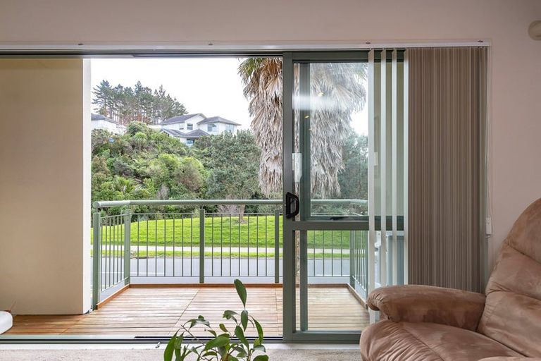 Photo of property in 16 Waterside Crescent, Gulf Harbour, Whangaparaoa, 0930