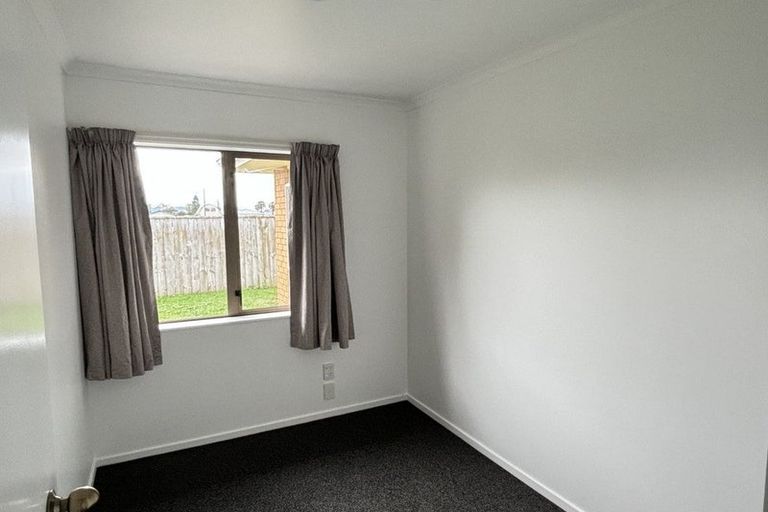 Photo of property in 5 Blythfield Place, Taradale, Napier, 4112