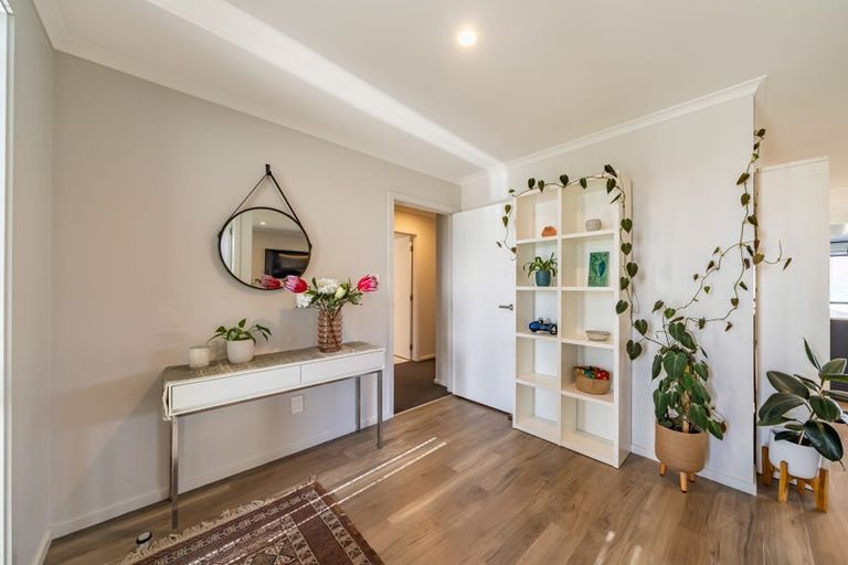 Photo of property in 6 Schooner Drive, Whitby, Porirua, 5024