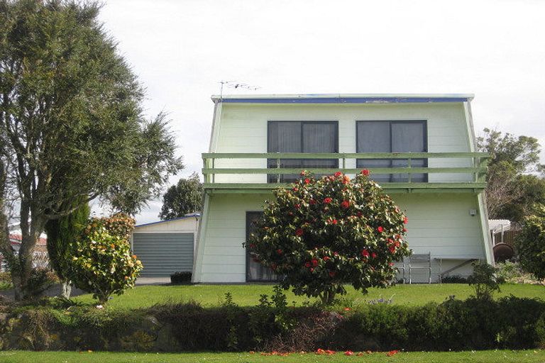 Photo of property in 33 Oberon Street, Stratford, 4332