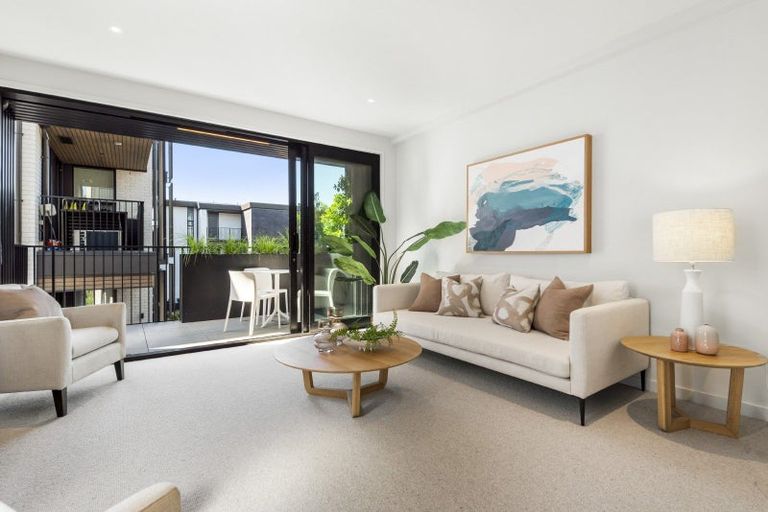 Photo of property in 7c Windlass Street, Long Bay, Auckland, 0630
