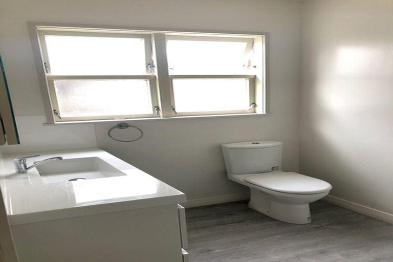 Photo of property in 25 Fraser Avenue, Johnsonville, Wellington, 6037