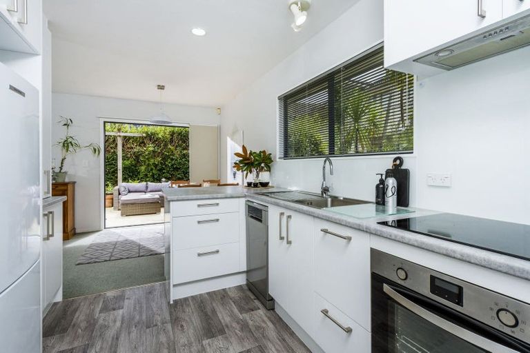 Photo of property in 12b/1 Coronation Street, Belmont, Auckland, 0622