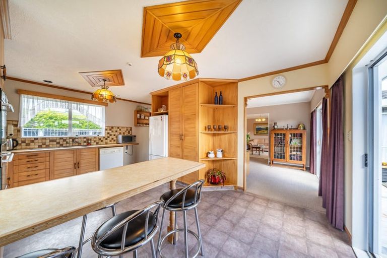 Photo of property in 11 Observatory Close, Whitby, Porirua, 5024