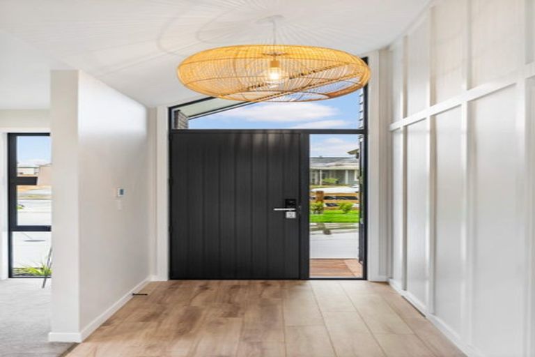 Photo of property in 4 Nau Mai Road, Clevedon, 2582
