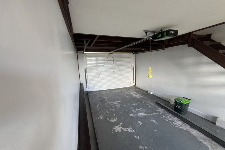 Photo of property in 41 Montgomery Avenue, Rothesay Bay, Auckland, 0630