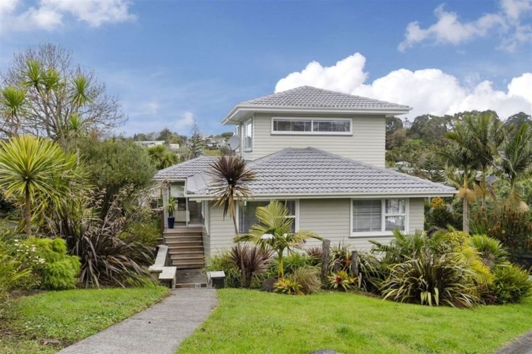 Photo of property in 8 Intrepid Place, Torbay, Auckland, 0630