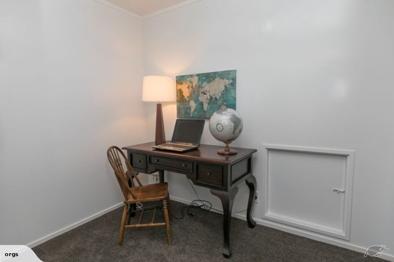 Photo of property in 42 Sailmaker Close, Whitby, Porirua, 5024