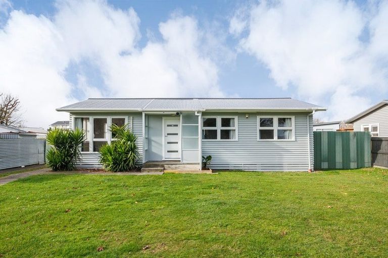 Photo of property in 39 Clausen Street, Takaro, Palmerston North, 4412