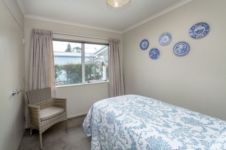 Photo of property in 2 Sam Meads Way, Greytown, 5712