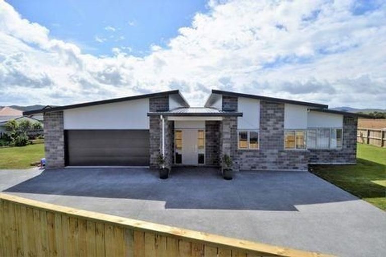 Photo of property in 22 Glen Wallace Road, Waipu, 0510