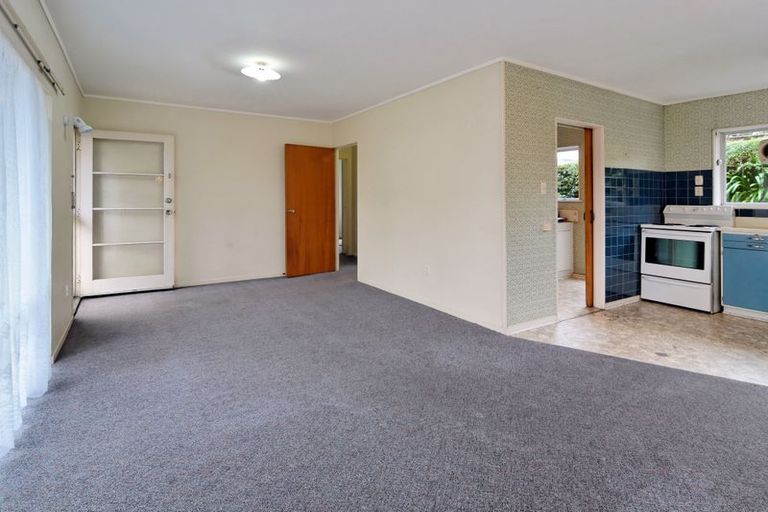 Photo of property in 1/58 Glengarry Road, Glen Eden, Auckland, 0602