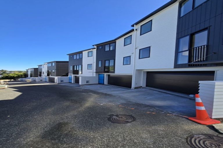 Photo of property in 21/69 Target Road, Totara Vale, Auckland, 0629