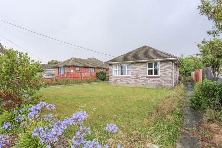 Photo of property in 12 Haslett Place, Upper Riccarton, Christchurch, 8041