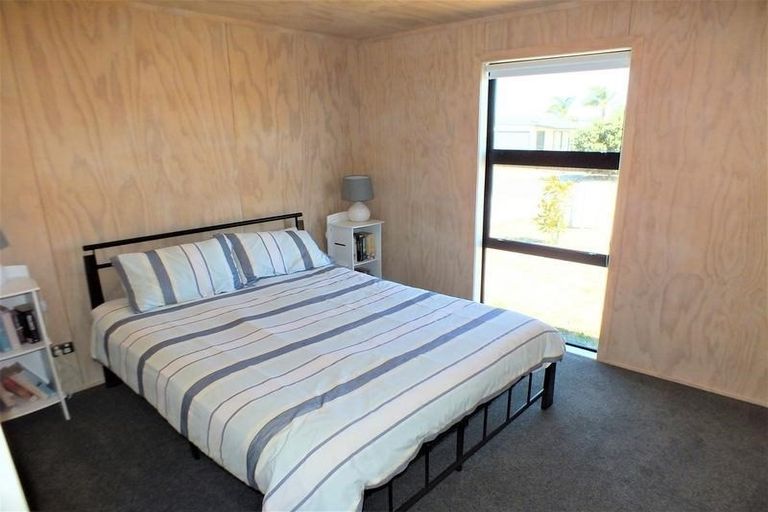 Photo of property in 108 Kelly Jade Avenue, Matarangi, Whitianga, 3592