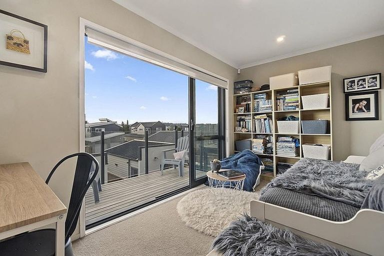 Photo of property in 180 Hobsonville Point Road, Hobsonville, Auckland, 0616