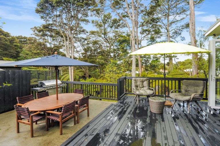 Photo of property in 20e Konini Road, Titirangi, Auckland, 0604