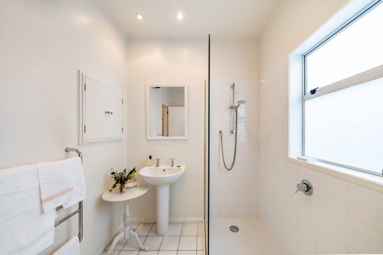 Photo of property in 4/23 Box Hill, Khandallah, Wellington, 6035