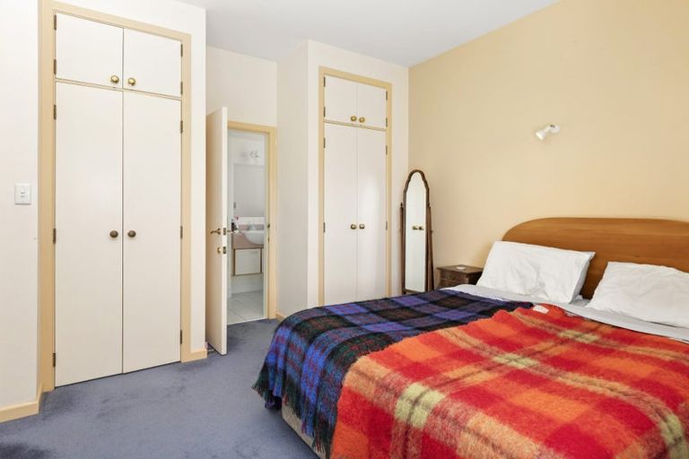 Photo of property in 26 Harbour View Road, Northland, Wellington, 6012