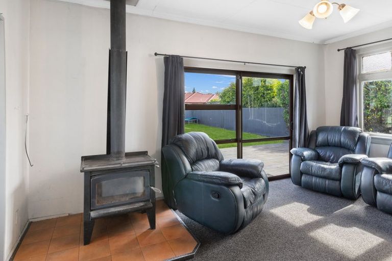 Photo of property in 15 Irving Street, Gore, 9710