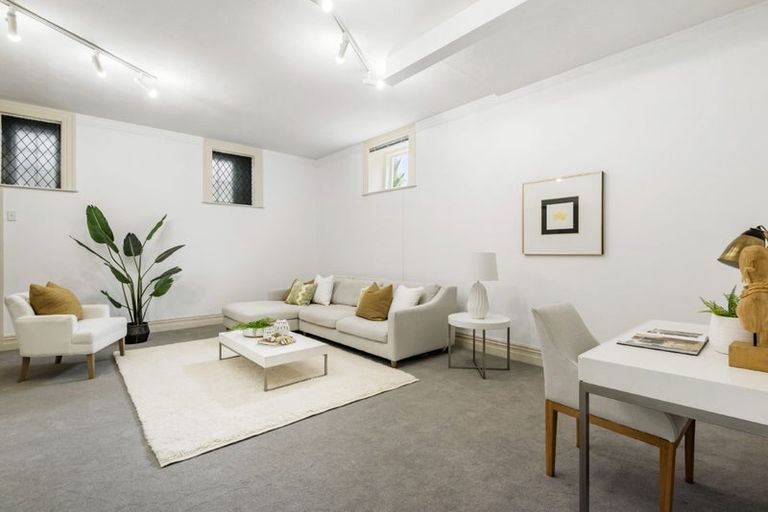 Photo of property in 12 Domain Street, Devonport, Auckland, 0624