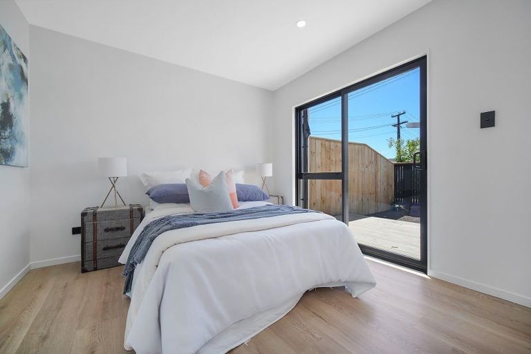 Photo of property in 2/26 Dale Crescent, Pakuranga, Auckland, 2010