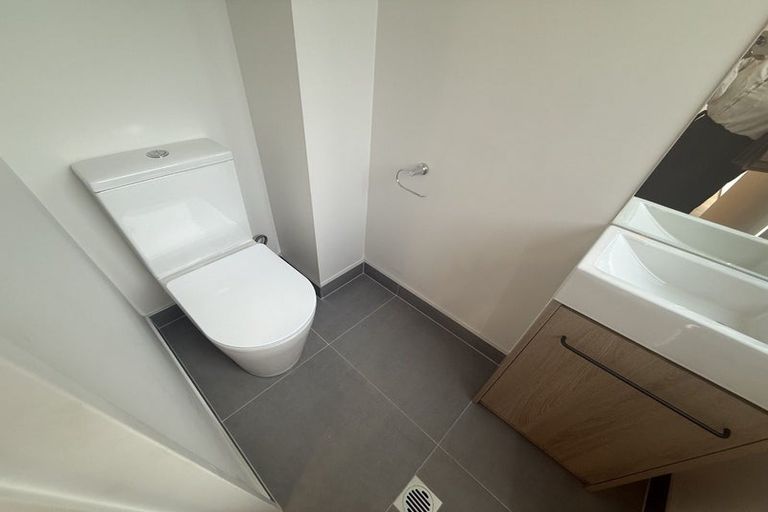 Photo of property in 35c Cedar Heights Avenue, Massey, Auckland, 0614