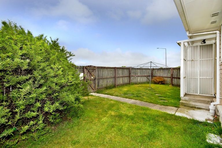 Photo of property in 2 Hurst Place, Parklands, Christchurch, 8083