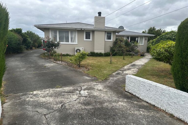 Photo of property in 11 Jones Place, Masterton, 5810