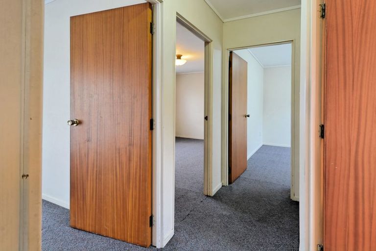 Photo of property in 1/58 Glengarry Road, Glen Eden, Auckland, 0602