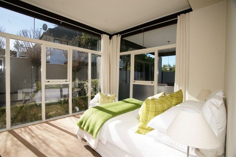 Photo of property in 5 Whareora Terrace, Cashmere, Christchurch, 8022