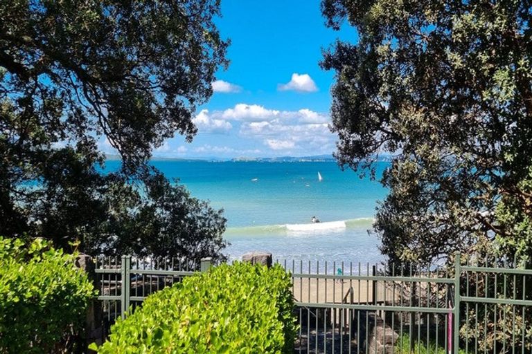 Photo of property in 1/7 The Promenade, Takapuna, Auckland, 0622
