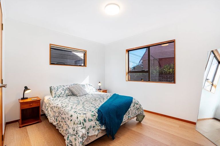 Photo of property in 10a Mersey Street, Island Bay, Wellington, 6023