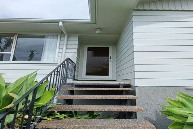 Photo of property in 13 Spinella Drive, Bayview, Auckland, 0629